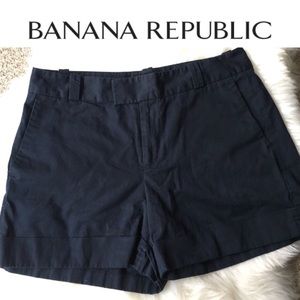 Cute Navy Blue Banana Republic Shorts - SZ: 12